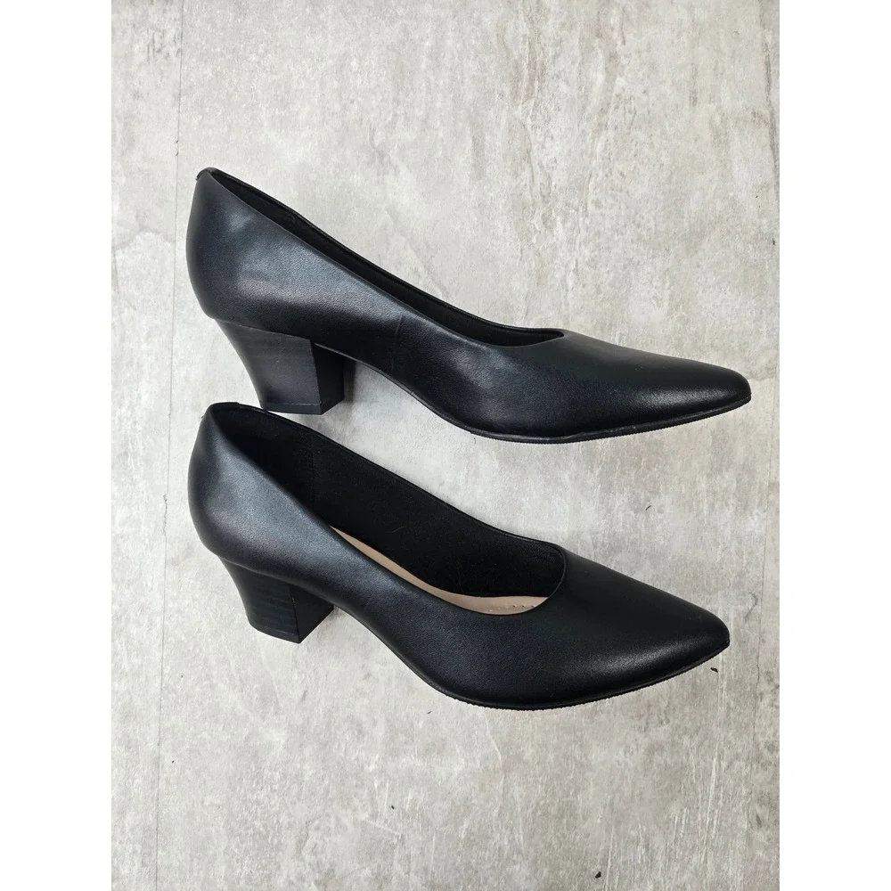 Clarks Pointed Comfort Pumps Black Leather Block Heel Office Career Minimalist